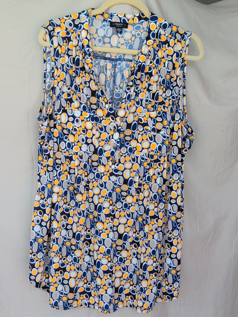 croft & barrow Navy, White & Yellow Sleeveless V-Neck Printed Camisole Versatile